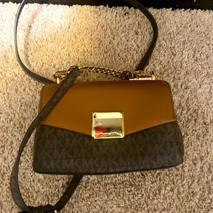 Michael Kors Mini crossbody